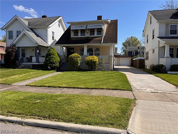 2nd image of 13820 S Parkway Dr