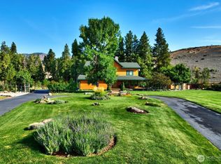 19 Mariposa Ln, Winthrop, WA 98862