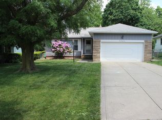 1099 Hansford Rd, Lyndhurst, OH 44124