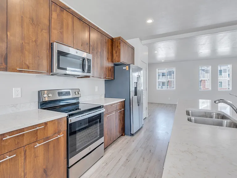 708 W Bronze Leaf Rd #1 — Photo 9