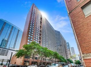 211 E Ohio St APT 502, Chicago, IL 60611