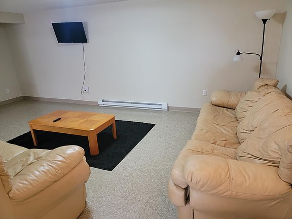 3rd image of 401 S Adams St #11226517