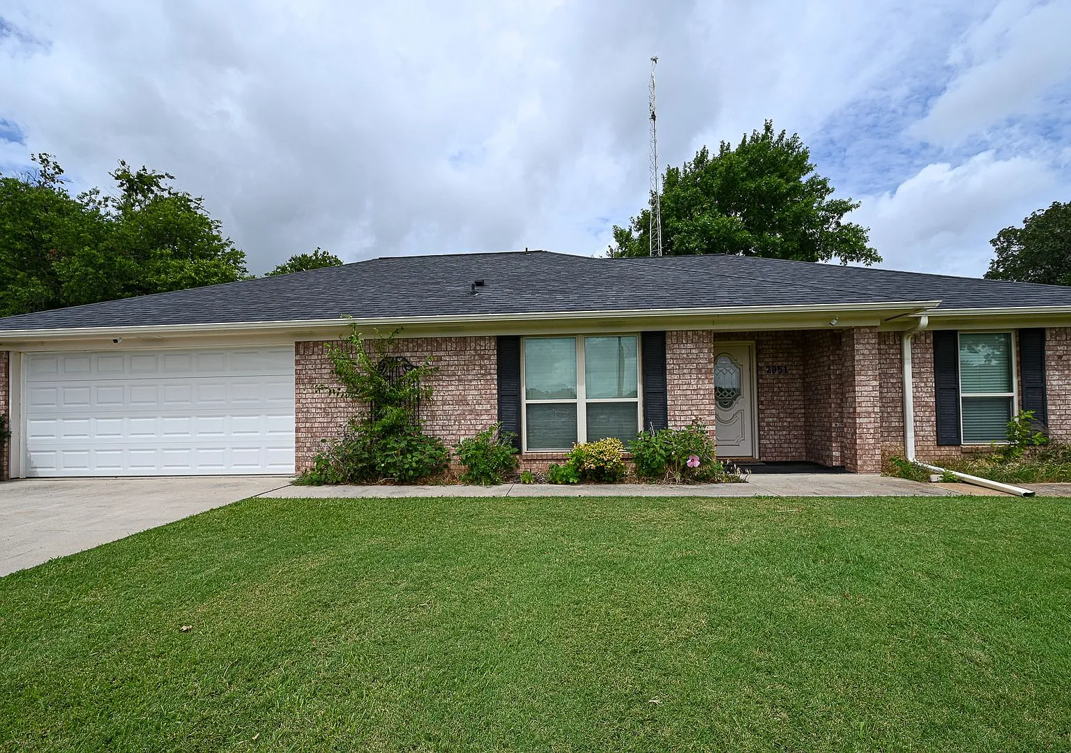 3 Bed 2 Bath SFR in Decatur — Photo 1