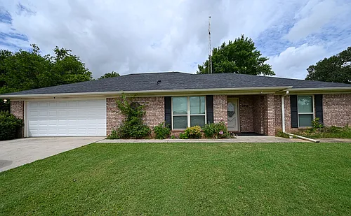 2951 N Trinity St Photo 1 2951 N Trinity St Photo 1