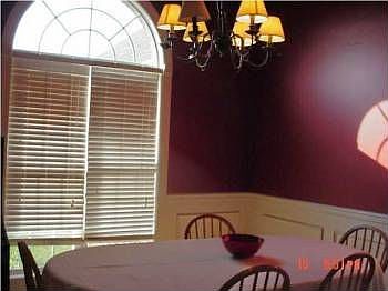 3rd image of 287 Queens Ct