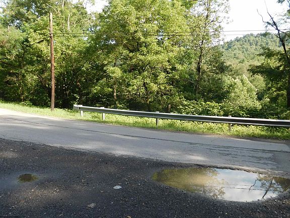 4th image of Independence Rd