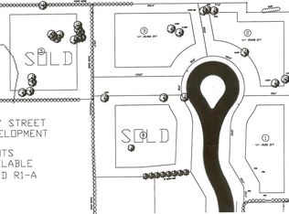 402 Easy St, Harbor Springs, MI 49740