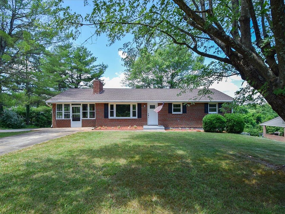 818 Woodhaven Dr, Bedford, VA 24523 | Zillow