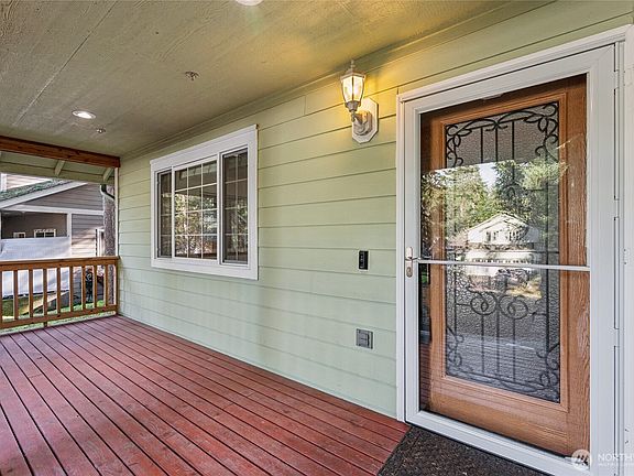 2nd image of 22429 Clearview Court SE