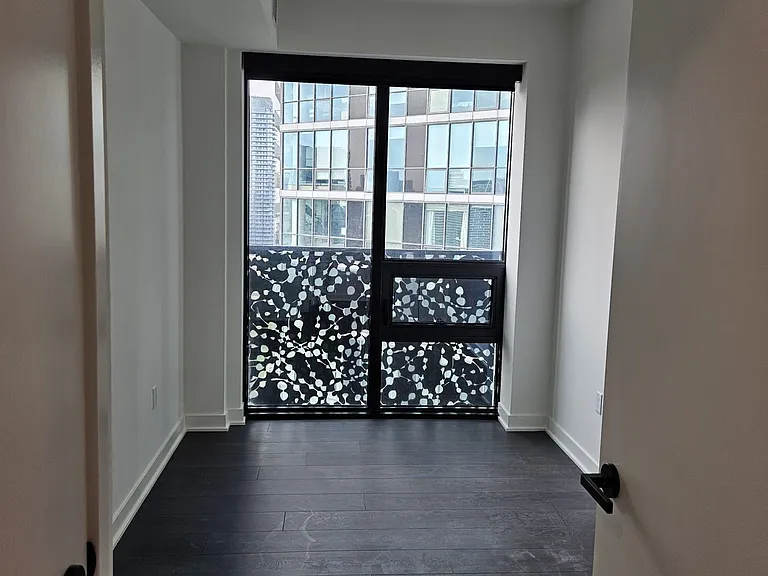 55 Charles St E #2706 — Photo 31