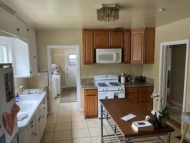 3916 McKinley Blvd — Photo 5