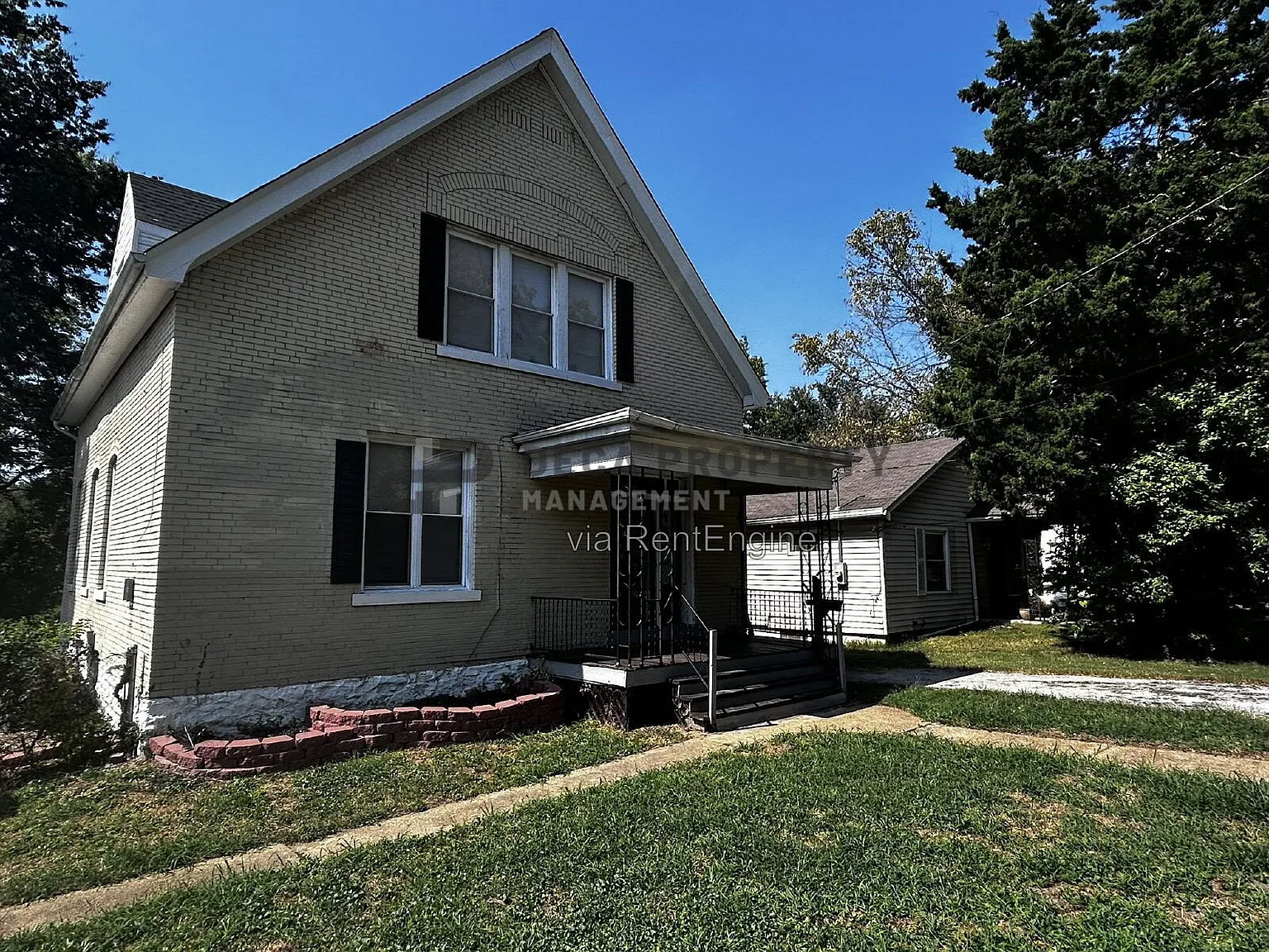 3 bed, 2.0 bath, 1680 sqft, $1,550 — Photo 1