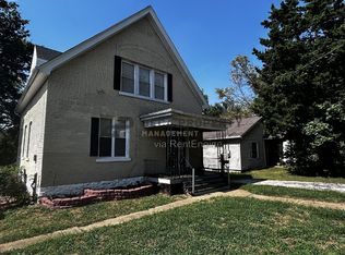 1555 Salerno Dr, Saint Louis, MO 63133