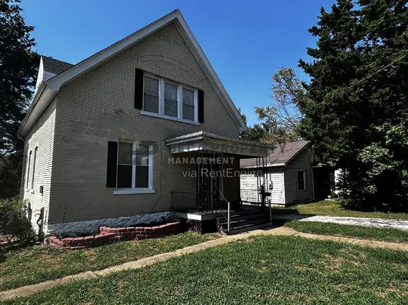 1555 Salerno Dr, Saint Louis, MO 63133