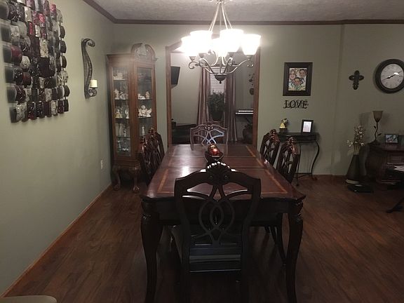 5th image of 804 Mosswood Dr