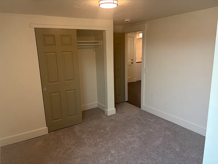 S 1680 E — Photo 12