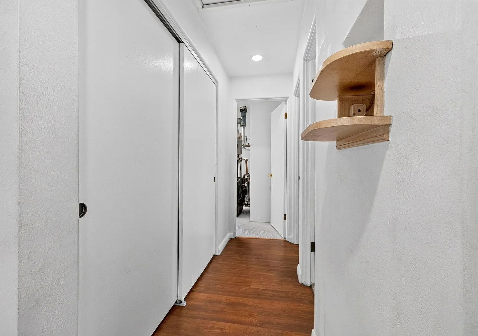 3 bed, 1.5 bath, 1564 sqft, $1,320 — Photo 4