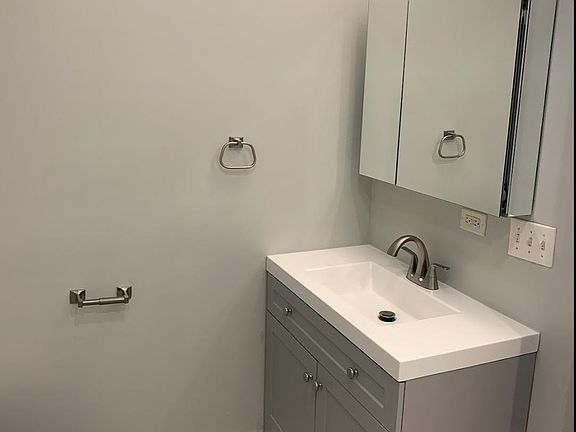 3rd image of 2034 W Churchill St #1