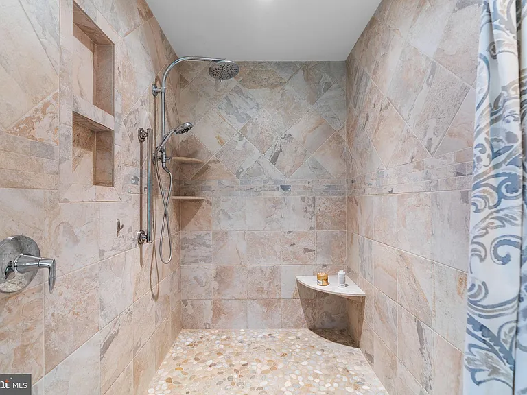 4233 Buckskin Wood Dr — Photo 37