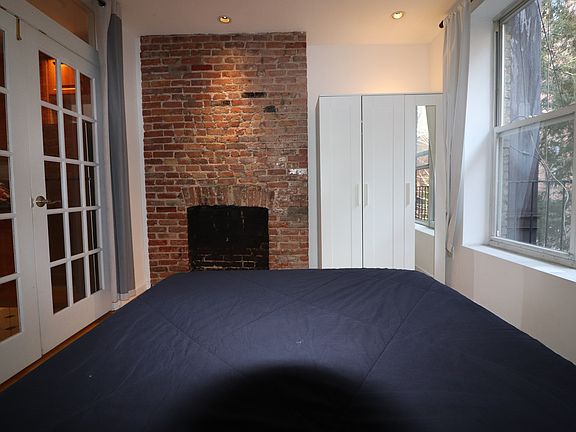 5th image of 528 W 46th St APT 3E