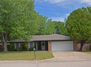 2813 Emerson Ln, Denton, TX 76209