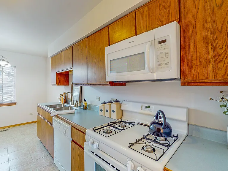 468 Minnesota Cir — Photo 14