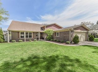 1512 E Waverly Dr, Arlington Heights, IL 60004