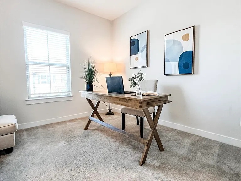 1810 Shumard Ln — Photo 29