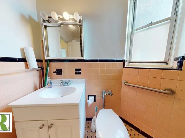 902 Ocean Parkway image 9 of 9