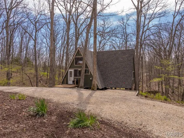 357 Seebrook Lake Dr, Innsbrook, MO 63390