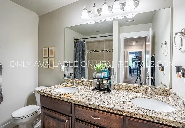 1777 W Yarrow Dr — Photo 26