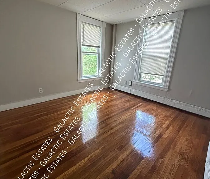 325 Walnut St #2 — Photo 9