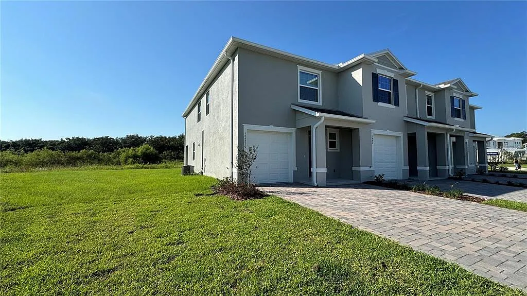 Building Photo - 1442 Isleta Loop