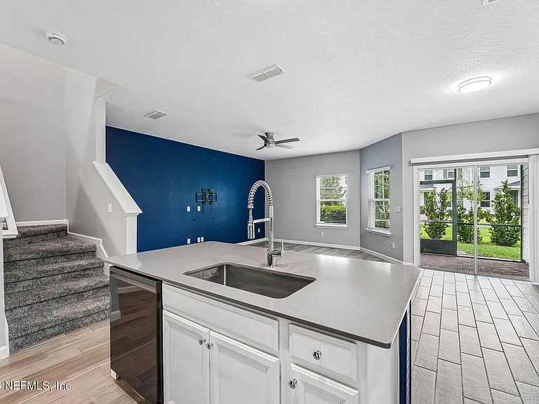120 Appleton Ct — Photo 18