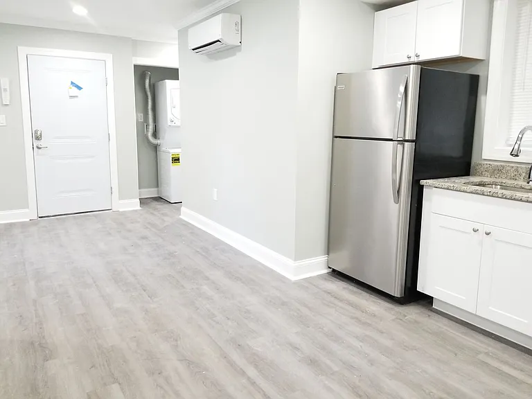 4569 Macarthur Blvd NW — Photo 22
