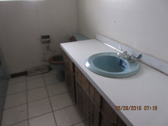 4th image of 801 Superior Ave