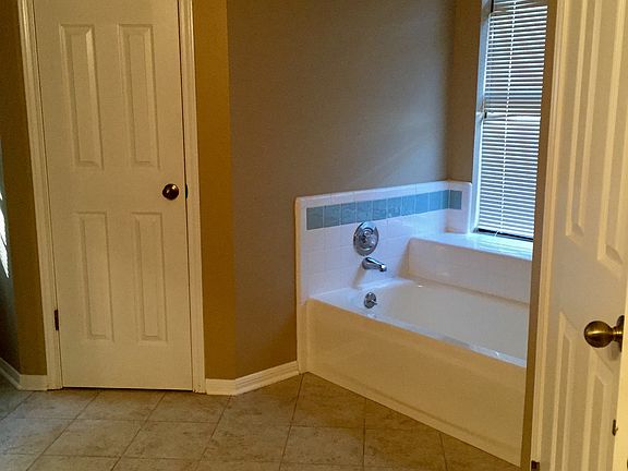 4th image of 206 Cromwell Dr