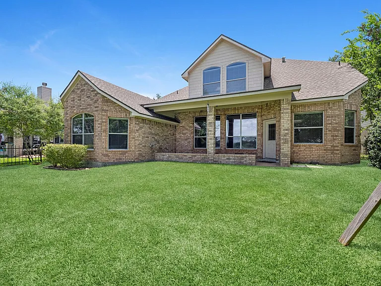 2519 Fair Oak St — Photo 30