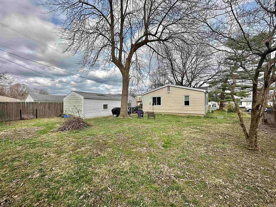 2nd image of 2007 Euclid Dr