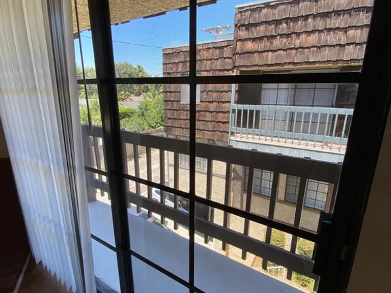 5729 Hazeltine Ave #4 — Photo 17