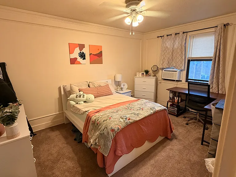 740 S Negley Ave #302 — Photo 3