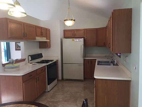 2nd image of 1896 Willow Circle Dr