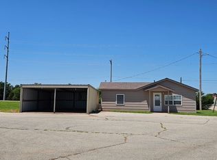 1520 S 4th St, Perry, OK 73077