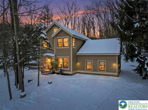 782 Lower Deer Valley Rd, Tannersville, PA 18372