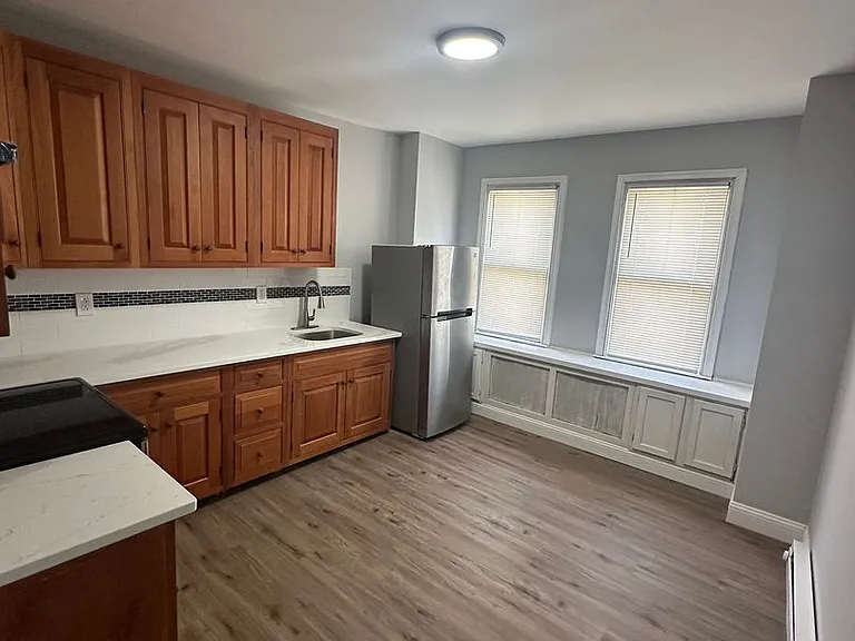 134 Macdade Blvd — Photo 16