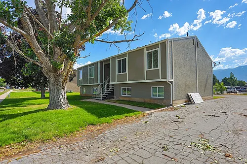 1724 N 1450 W Photo 1