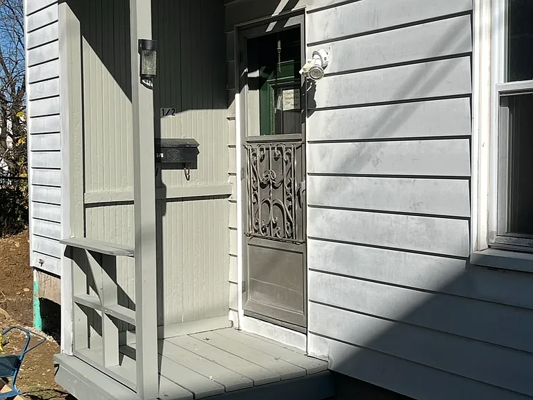 109 1/2 Oak Ave — Photo 3