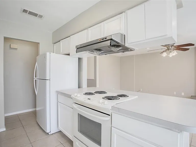 6409 Patino Ct — Photo 11
