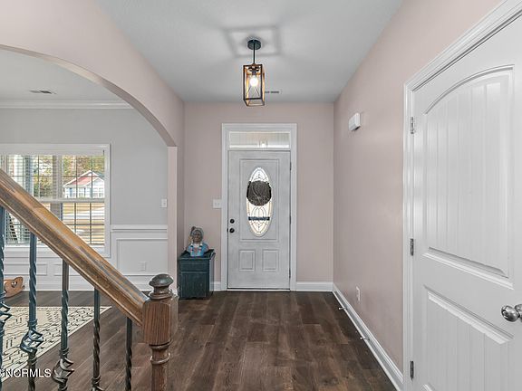 5th image of 102 Village Creek Drive