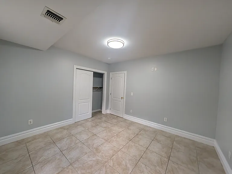 319 Sussex St #1 — Photo 8